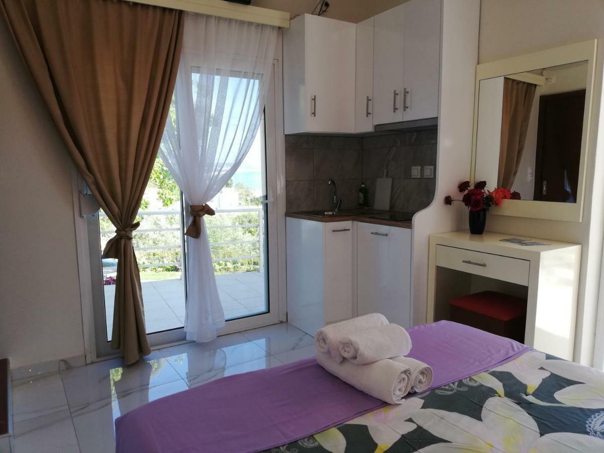 Spiros Rooms Кастросикия Экстерьер фото